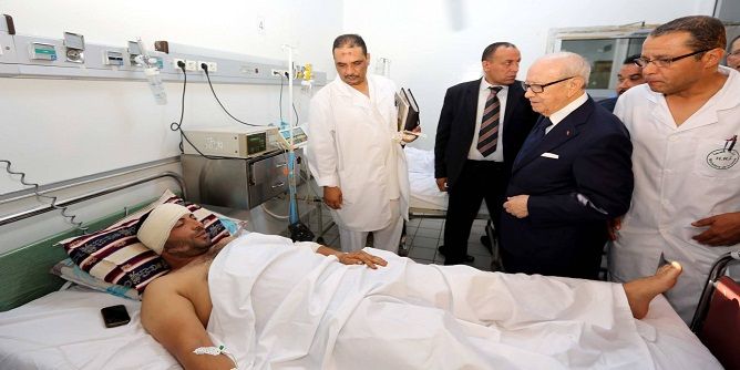 رئيس الجمهورية يعود جرحى فاجعة القطار بالمستشفى الجهوي بزغوان