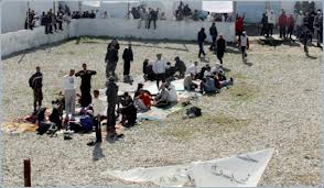 فتح تحقيق في كيفية ادخال شفرات حلاقة لسجن بيلاريجا