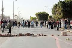 صفاقس - الصخيرة : بسبب الاحتجاجات ، غلق الطرق المؤدية إلى الشركات