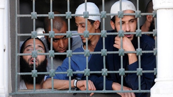 مدير عام السجون : لدينا 92 مضربا عن الطعام منهم 15 سلفيا