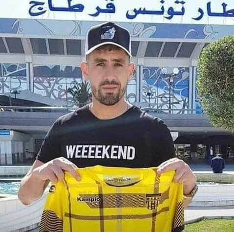 مدافع جزائري يصل إلى تونس للتوقيع لاتحاد بنقردان