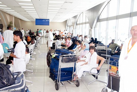 تواصل احتجاز 125 معتمر بمطار صفاقس وأطراف تسعى لدفع سيفاكس إلى الإفلاس