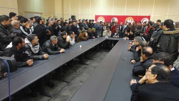 النقابات الأساسية للتلفزة التونسية ترفض الإعتراف بهيأة اصلاح الإعلام وتهدد بالالتجاء للقضاء