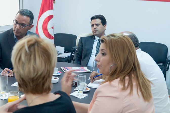الوطني الحر يقرّر تأجيل النظر في مقترح تكوين جبهة سياسية موحّدة مع عدد من الأحزاب الوسطية