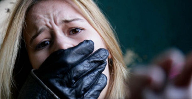 سوسة : القبض على 3 أشخاص من أجل تحويل وجهة أنثى و مواقعتها بإستعمال العنف