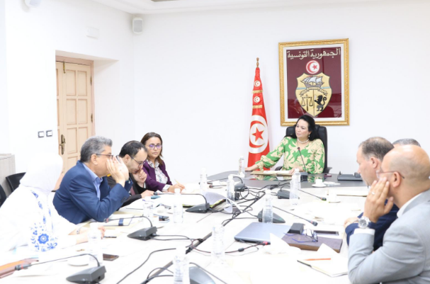 جلسة عمل حول مشروع الأمر المتعلّق بضبط النظام الأساسيّ الخاص بمنشطي رياض الأطفال