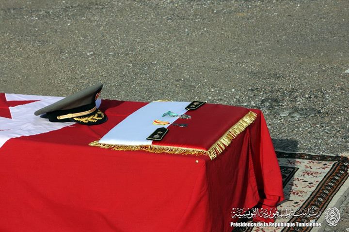 المرزوقي وبن جعفر يشرفان على موكب تأبين النقيب يوسف الدريدي ببنزرت