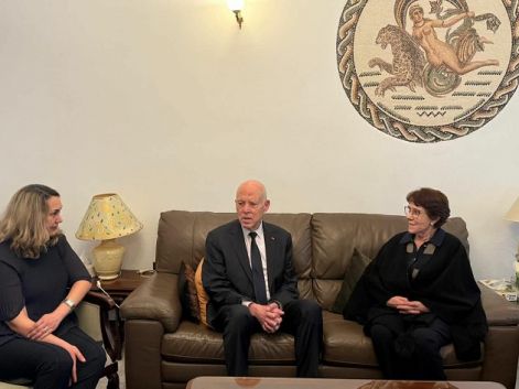 رئيس الجمهورية يقدّم واجب العزاء لعائلة الصادق بلعيد