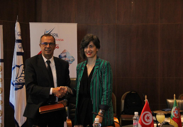 توقيع اتفاقية شراكة مع الجمعية البرتغالية للجلود والأحذية