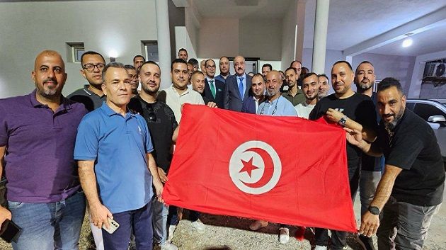 وزير الخارجية يلتقي عددا من أبناء الجالية التونسية بأنغولا