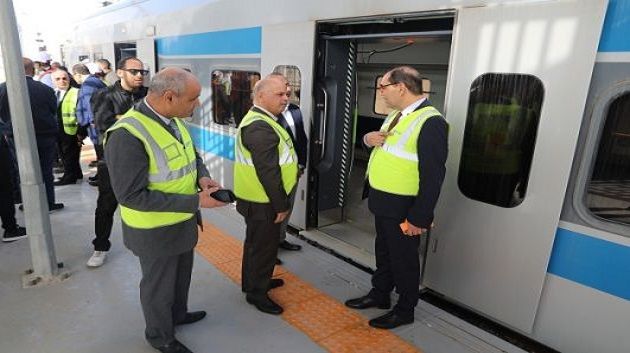 تدشين القطار السريع الرابط بين محطتي برشلونة والقباعة