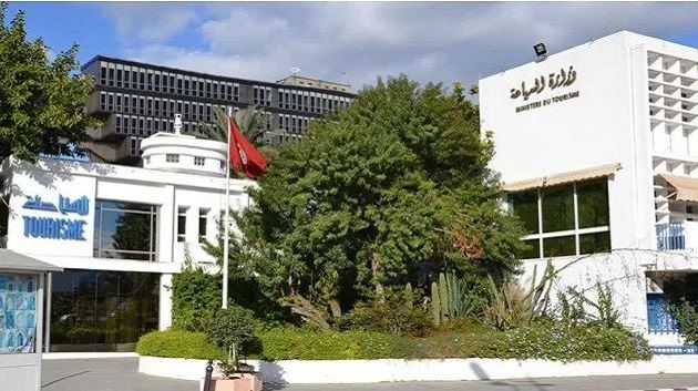 وزارة السياحة تذكر برقمها الأخضر لتلقي الملاحظات و الشكاوي