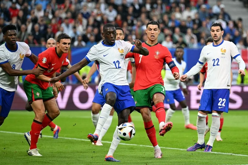 فرنسا تزيح البرتغال و تلاقي أسبانيا في نصف نهائي اليورو