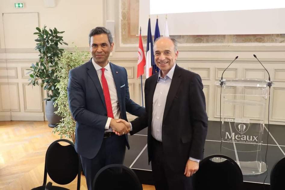باريس: فحوى لقاء وزير التشغيل برئيس بلدية مو