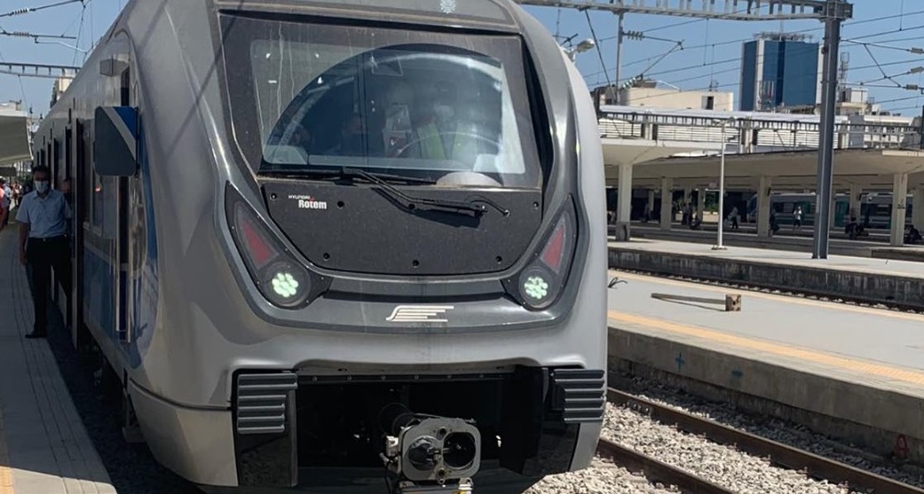 انطلاق أول قطار سريع في تونس على مسار الخط الرابط بين محطتي برشلونة وبوقطفة