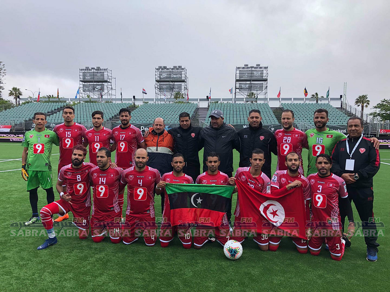 تعاطفا مع لاعبيه المحرومين من المونديال بسبب الفيزا : المنتخب التونسي يرفع علم ليبيـا في أستراليا